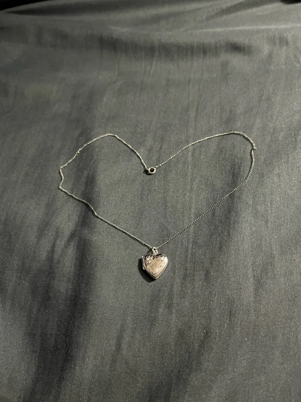 SOLD VTG Sterling Silver Heart Locket Pendant - Picture 2 of 5